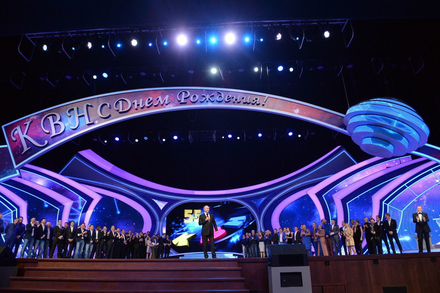 Путин отметил особую роль КВН в российском обществе.