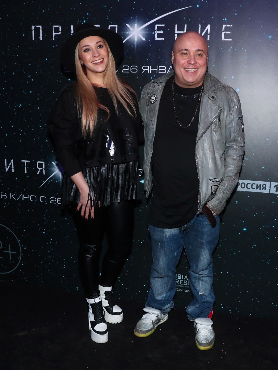 Доминик Джокер со спутницей.