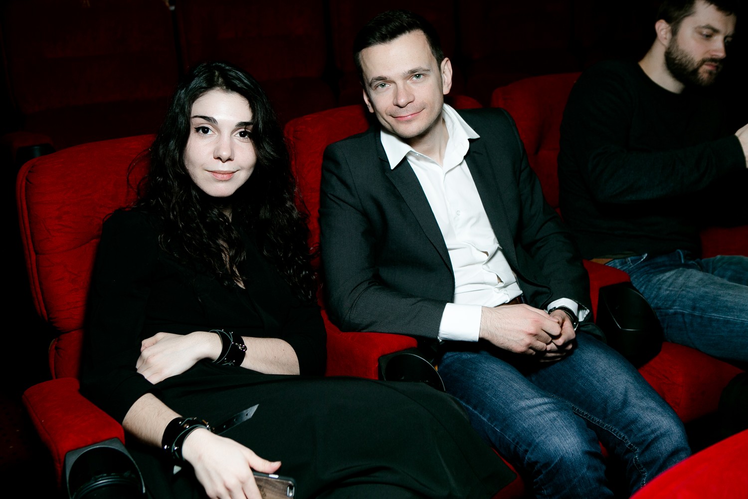 Бывший бойфренд Ксении Собчак Илья Яшин со спутницей.