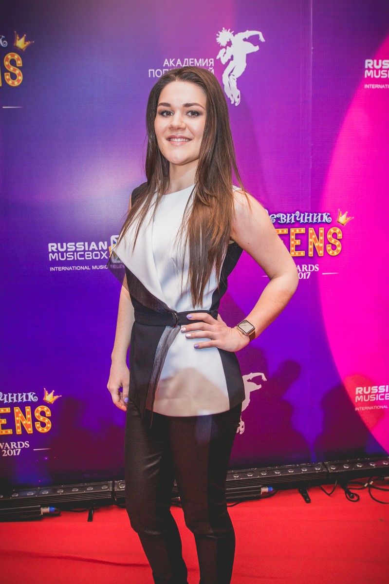 Дина Гарипова.