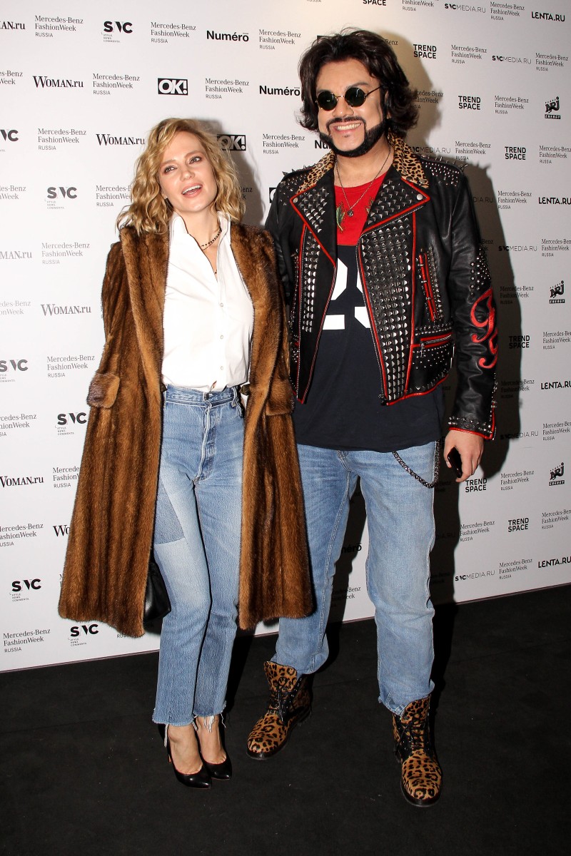Филипп Киркоров пришел с Натальей Ионовой.