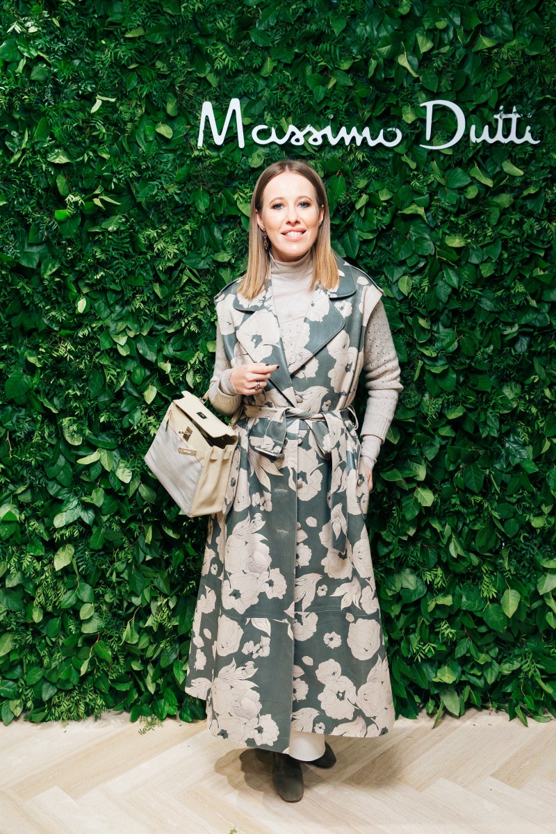 Недавно родившая Ксения Собчак смогла найти время выбраться в свет.