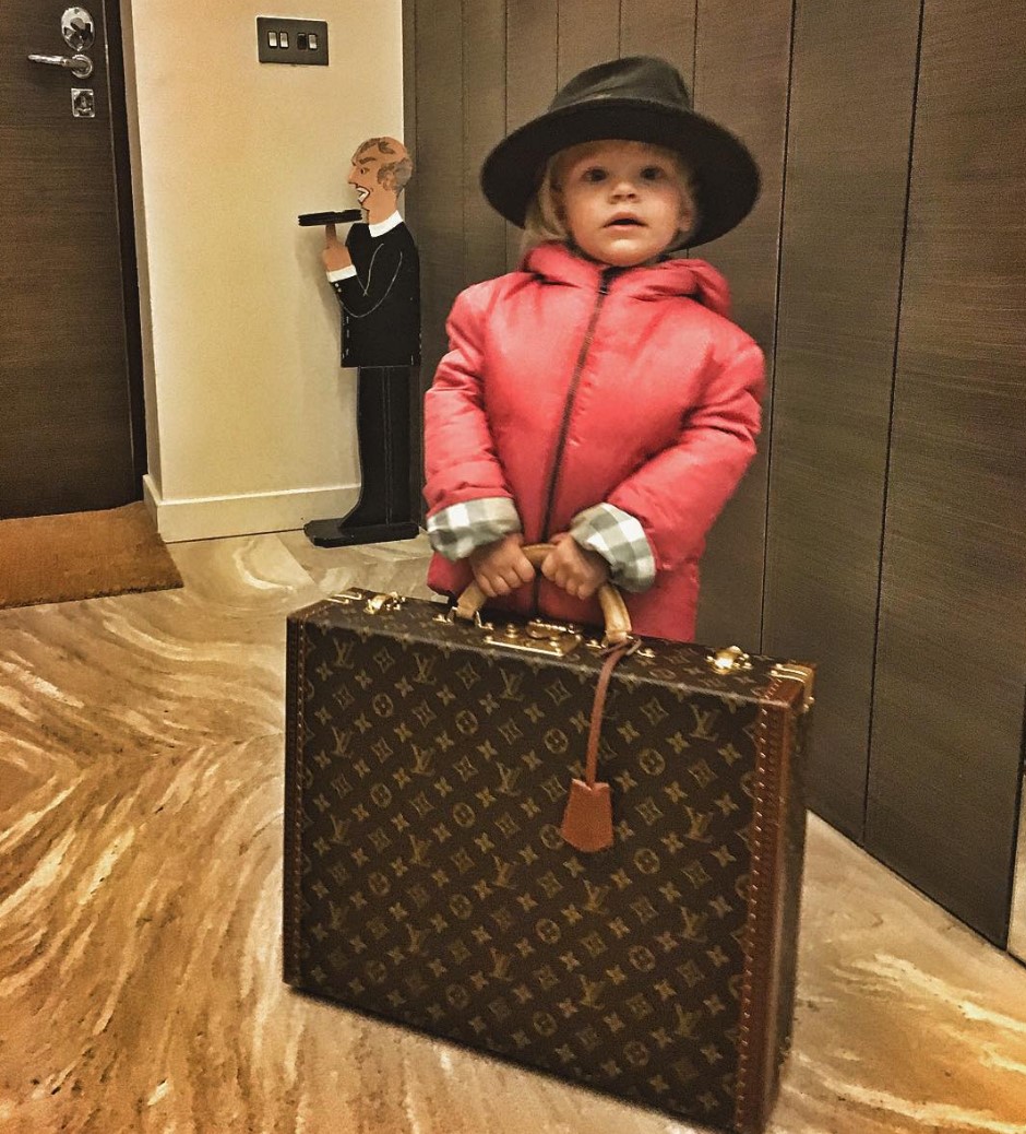 Алиса среди роскоши.