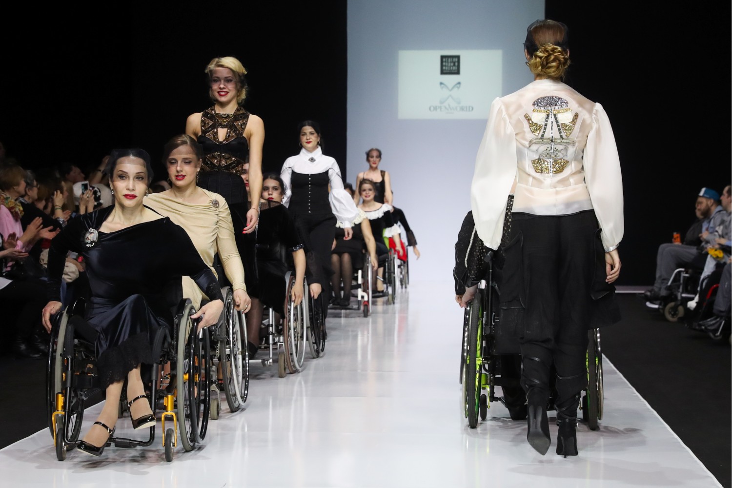 Показ дизайнера Татьяны Мальчиковой.