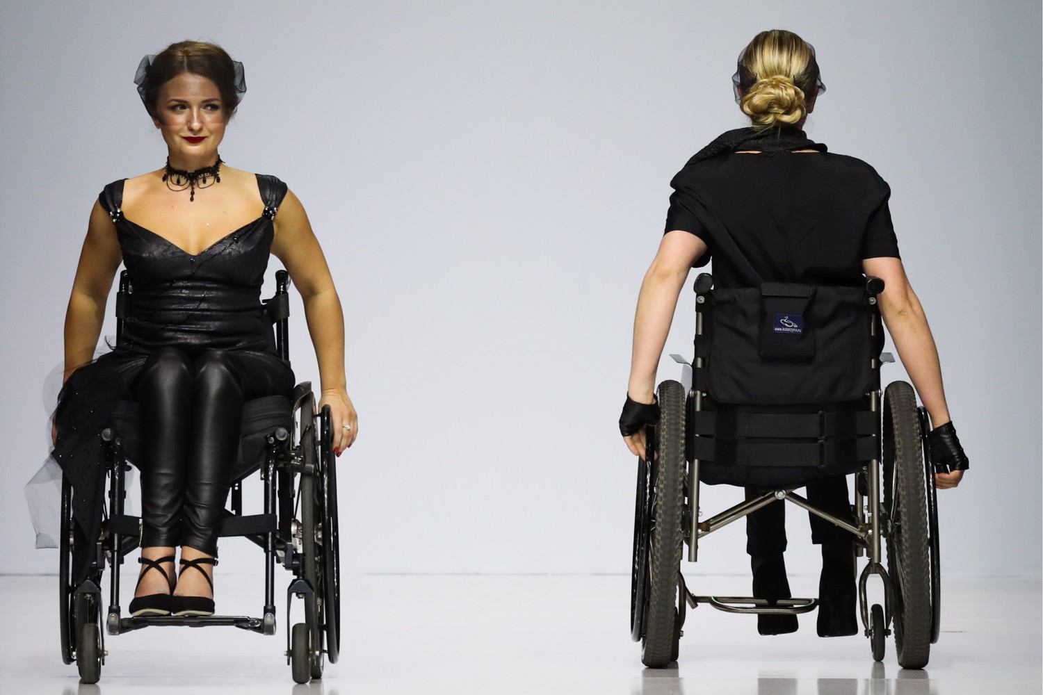 Нашлось место в коллекции и смелым рокерским находкам.