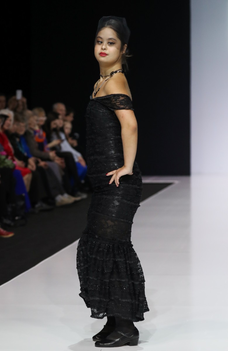 "Особая" дочь Ирины Хакамады Мария.