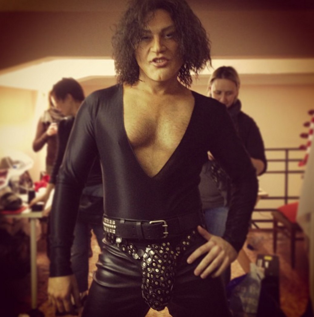 Алексей Чумаков как никто смог передать эротический образ Валерия Леонтьева.