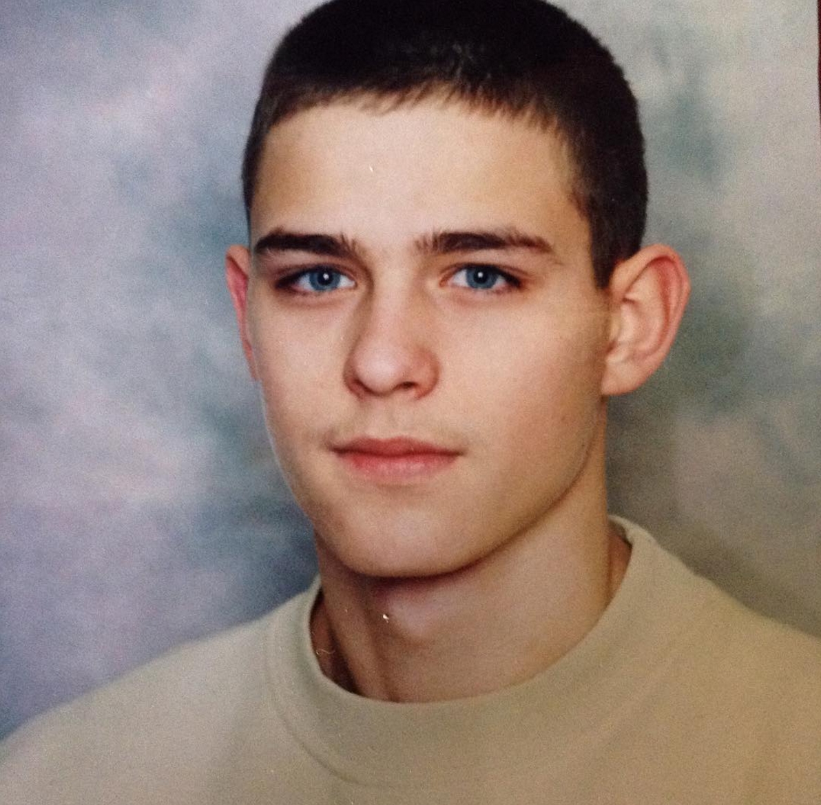 Портрет Степанова для выпускного альбома.