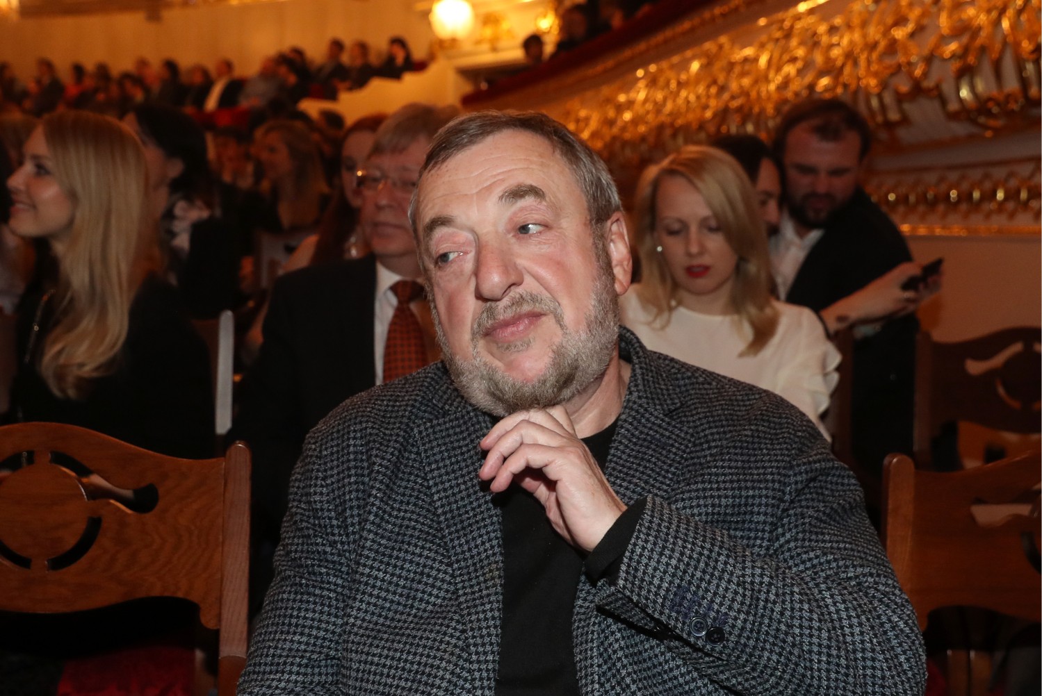 Режиссер Павел Лунгин.