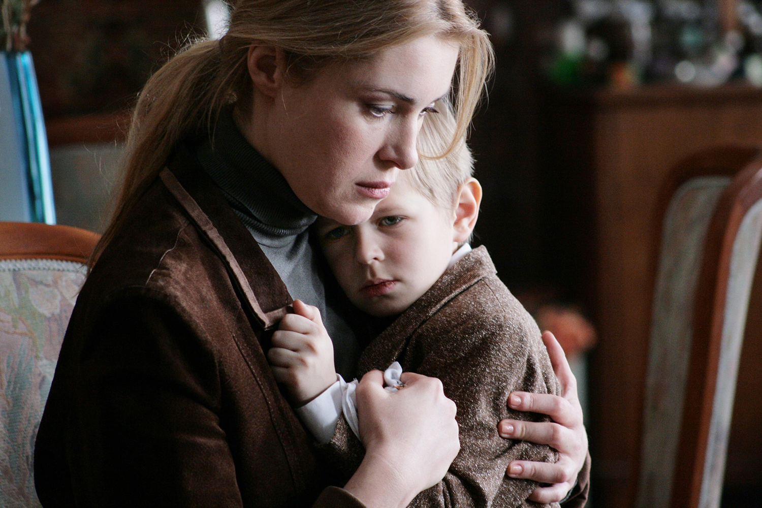 Кадр из фильма "Похороните меня за плинтусом".