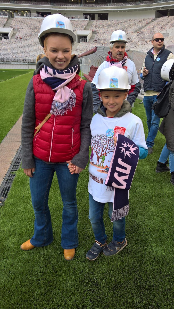 Алиса Гребенщикова с сыном Алексеем.