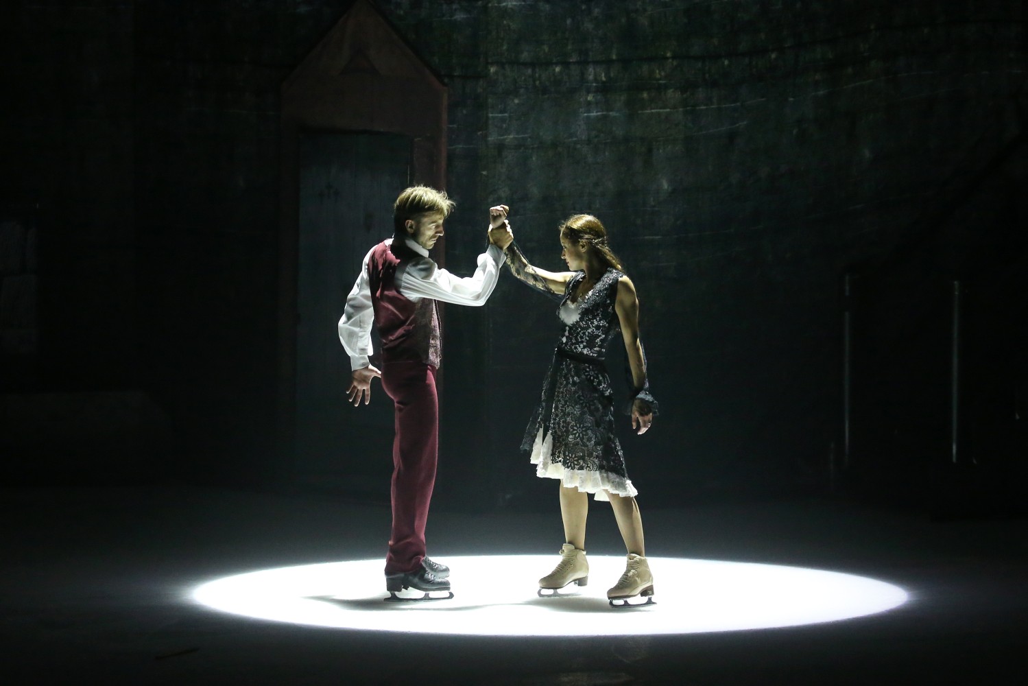 Участники шоу Повилас Ванагас и Маргарита Дробязко.