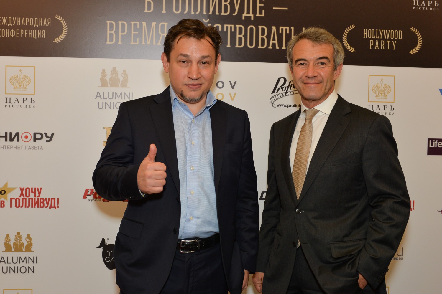 Александр Изотов (слева).