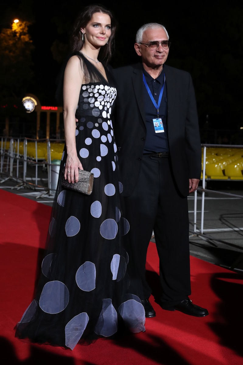 Елизавета Боярская позировала в компании режиссера Карена Шахназарова, снявшего ее в сериале "Анна Каренина. История Вронского".