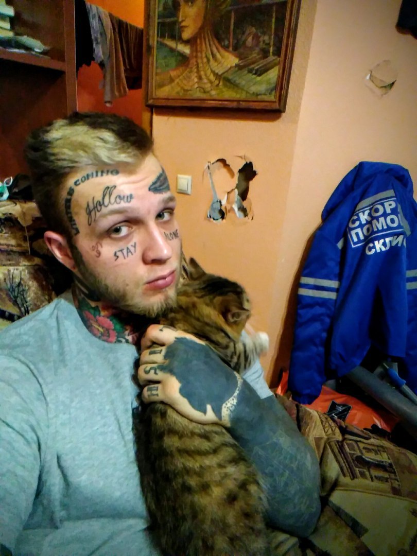 Денис Шальных оправдывает свою фамилию - пошалил с внешностью на славу.