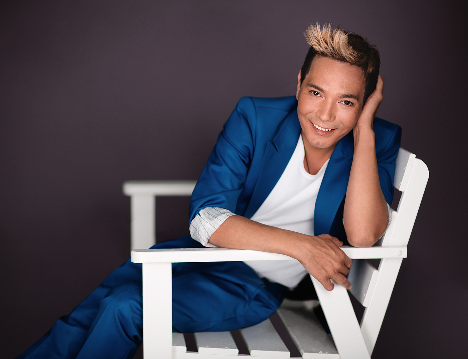 Трудно говорить об Олеге в прошедшем времени.