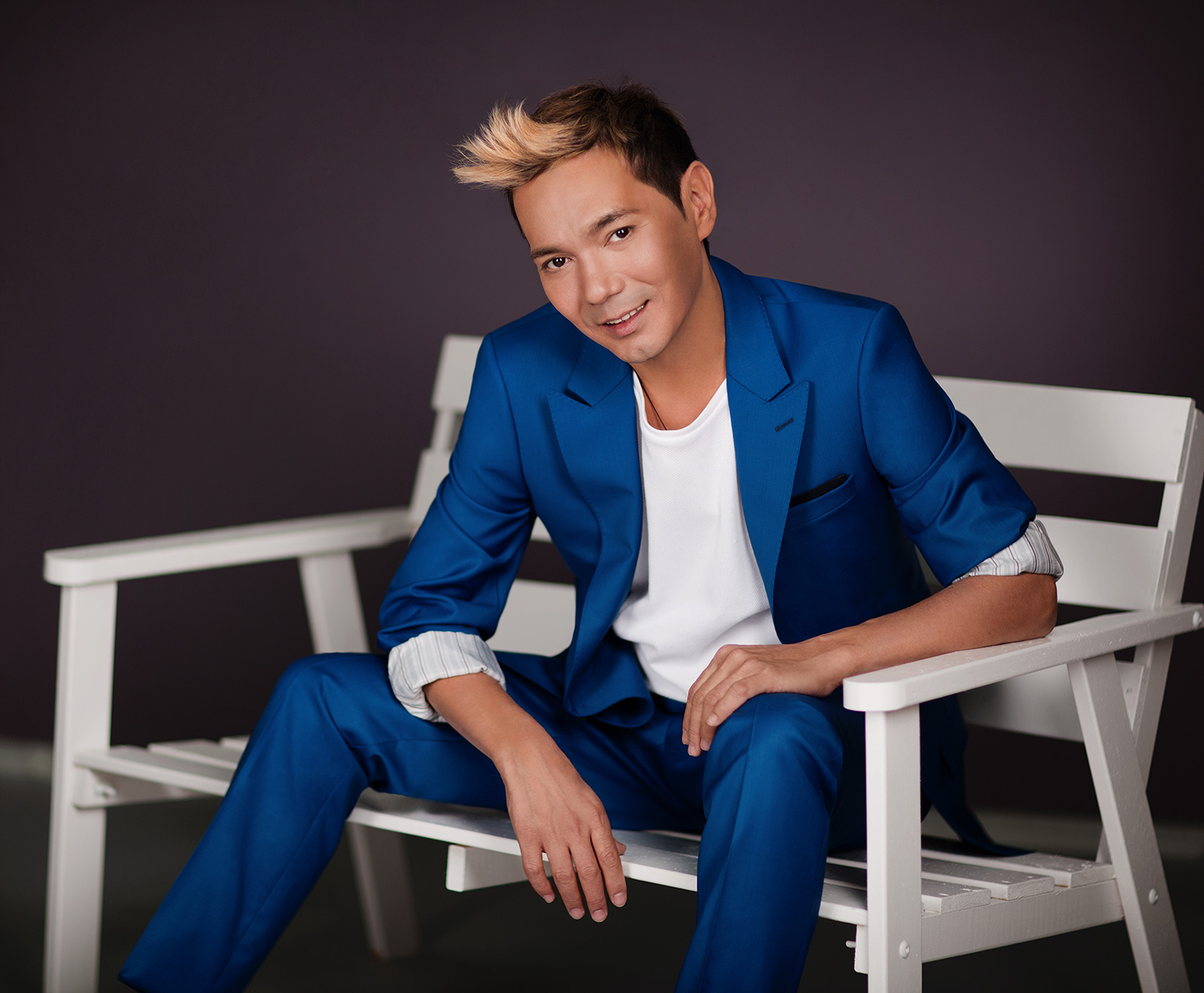 "Снегири" стали первой песней, которую в группе исполнил Олег.