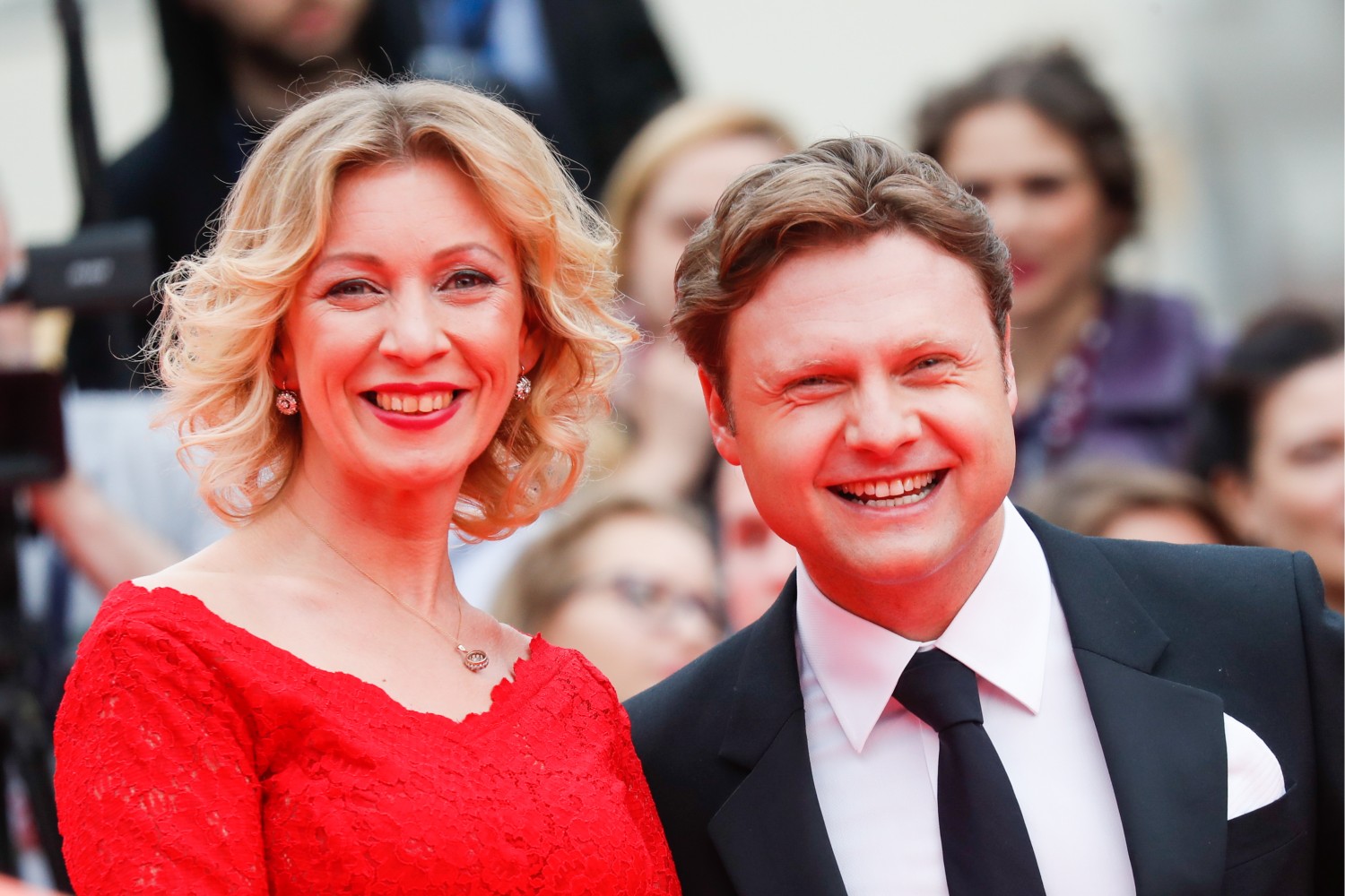 Представитель МИД Мария Захарова сфотографировалась вместе с артистом и композитором Александром Коганом.