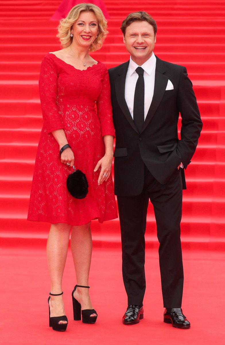 Официальный представитель МИД России Мария Захарова и композитор, певец Александр Коган.