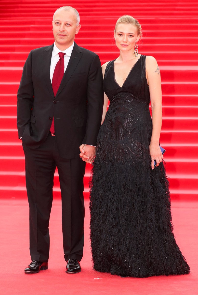 Продюсер Арчил Геловани с женой, актрисой Оксаной Акиньшиной.