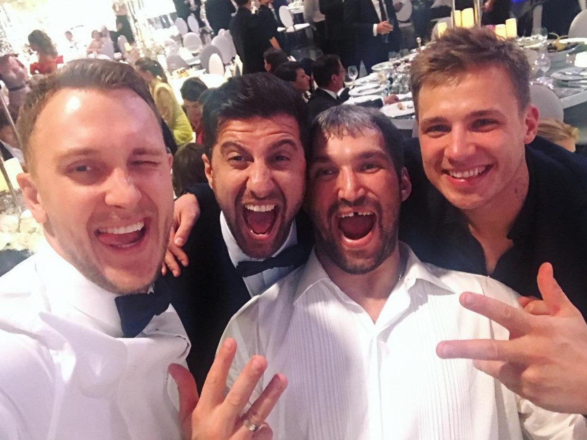 На свадьбе было очень весело.