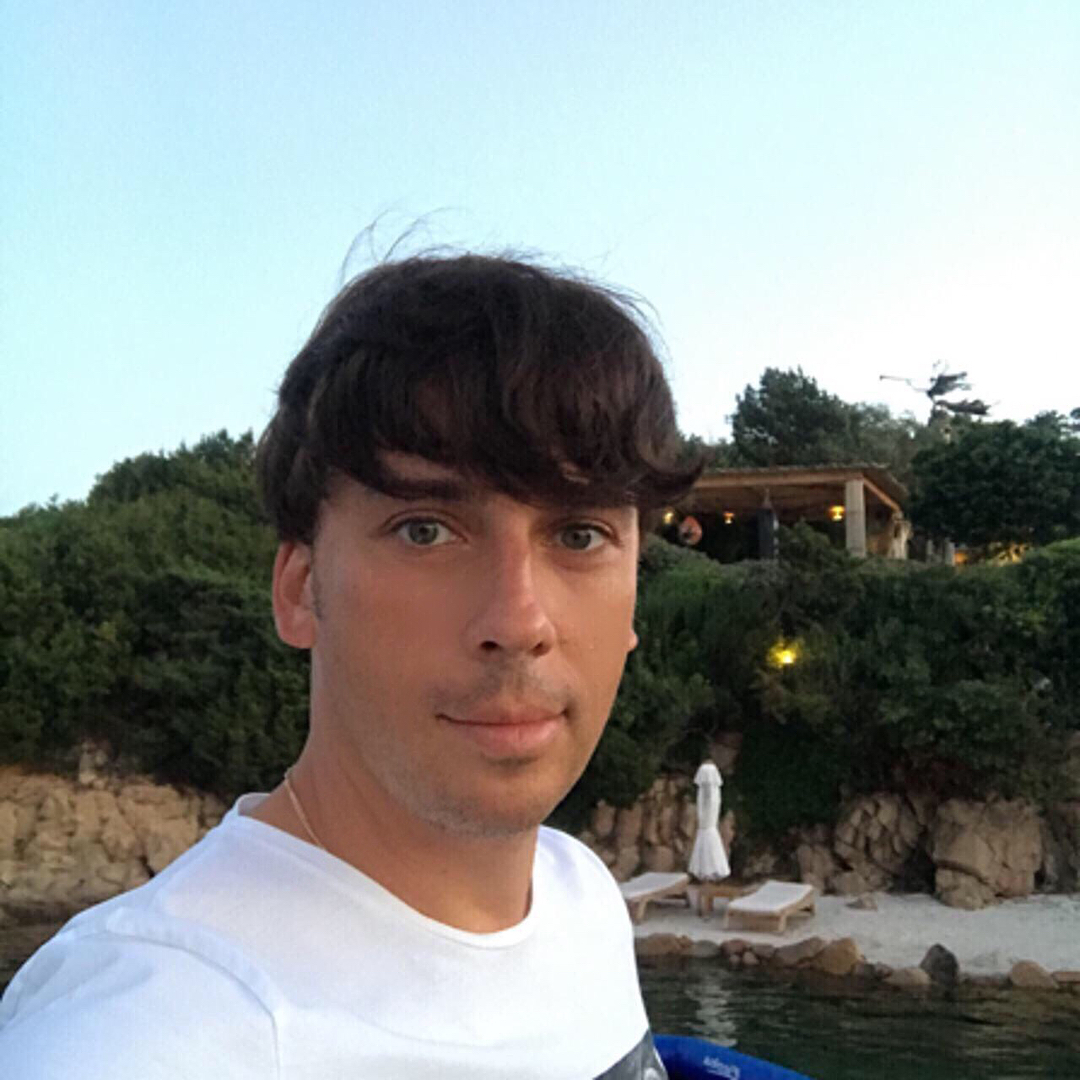 Шоумен бывает в Юрмале наездами из-за работы.