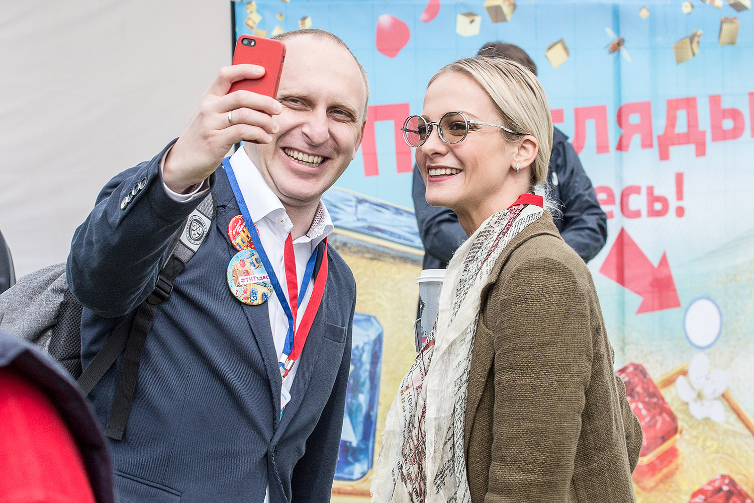 Гавр никому не отказал в совместной фотографии.