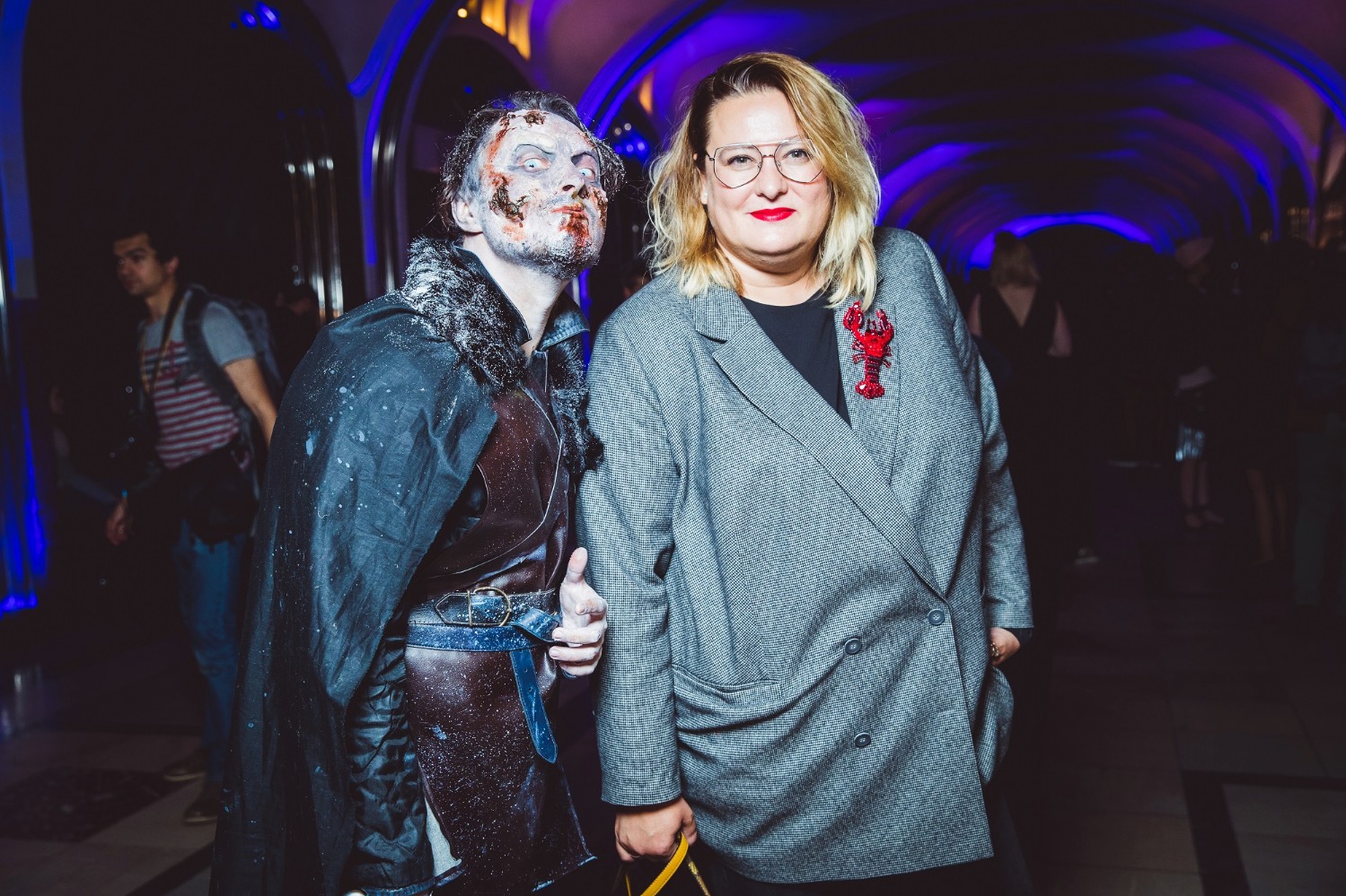 Эффектную Федорову быстро атаковали зомби.