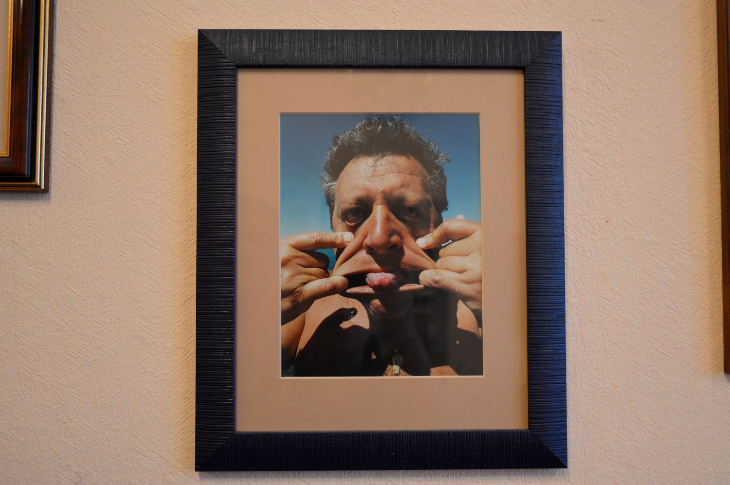 Грачевский сочиняет афоризмы, парадоксы, «очепятки», которые с самоиронией называет «Идиотизмами». Вот некоторые из них: "Надпись в больнице: без очереди – больные с высокой температурой и острой болью за Родину", "В этом деле он был первопроходимцем", "Пьяный японец: мужчина в собственном сакэ".