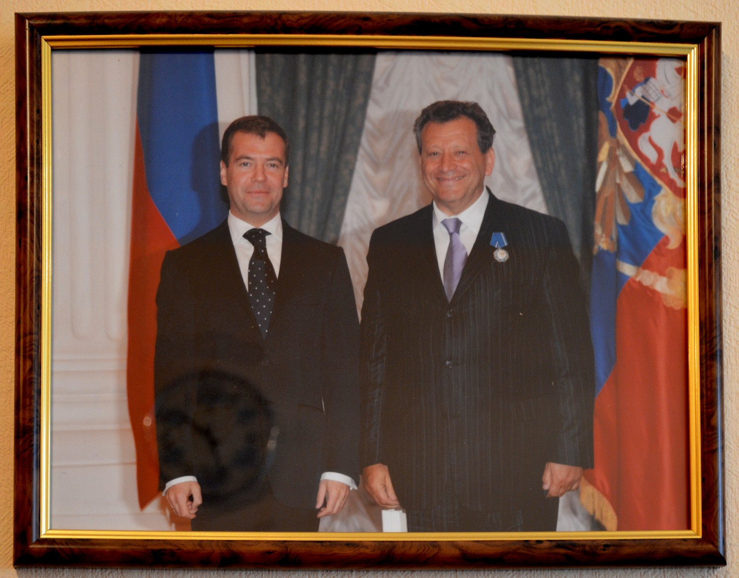 На посту президента Дмитрий Медведев наградил Грачевского орденом Почета "за большой вклад в развитие отечественного кинематографического искусства и многолетнюю творческую деятельность".