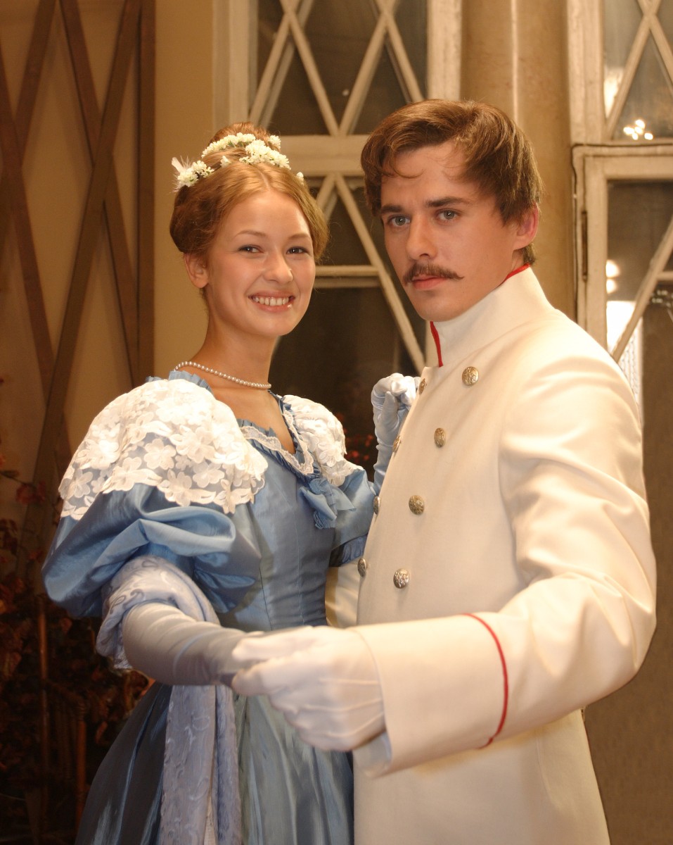 Евгения Лоза и Игорь Петренко в сериале "Герой нашего времени".