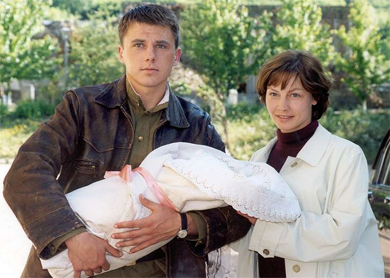 Алена Бабенко и Игорь Петренко в фильме "Водитель для Веры".