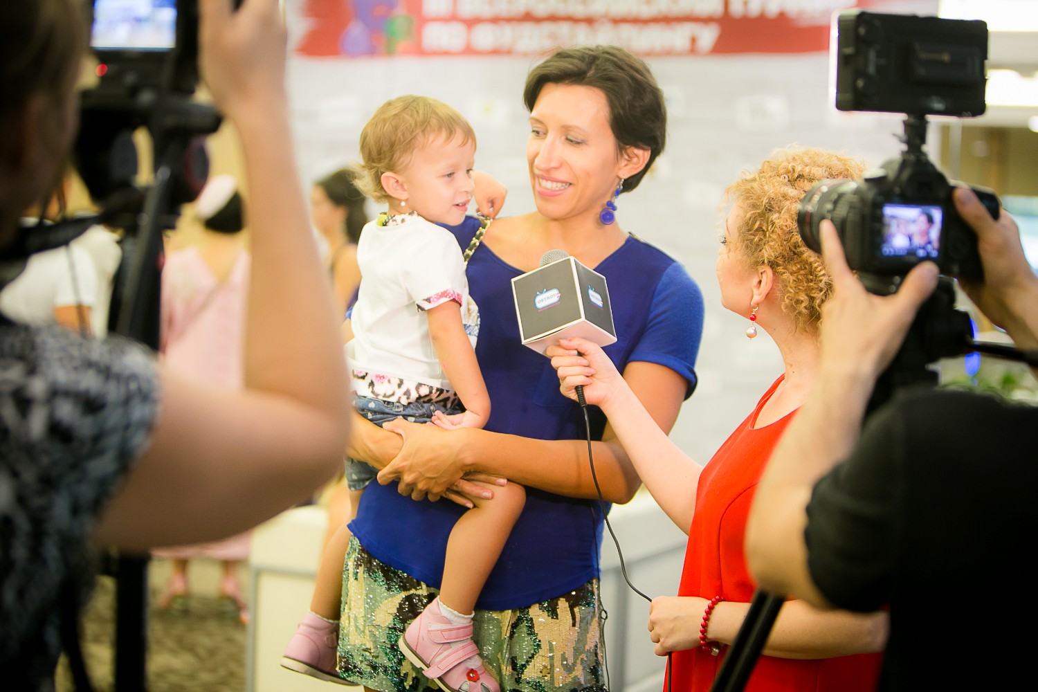 Елена Борщева (Санта Мария Хульевна Герра) с дочкой.