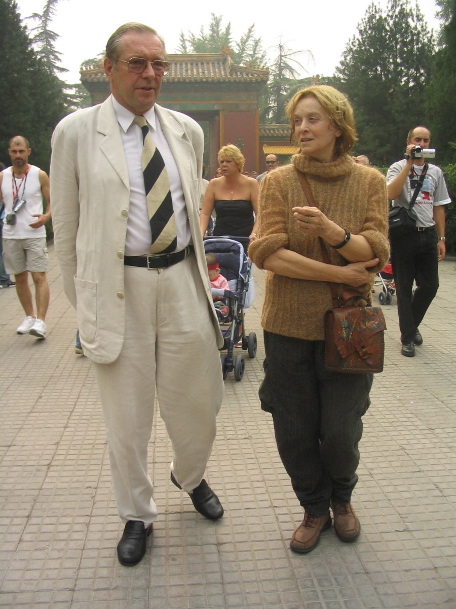 актриса побывала в Китае (с польским режиссером Кшиштофом Занусси).