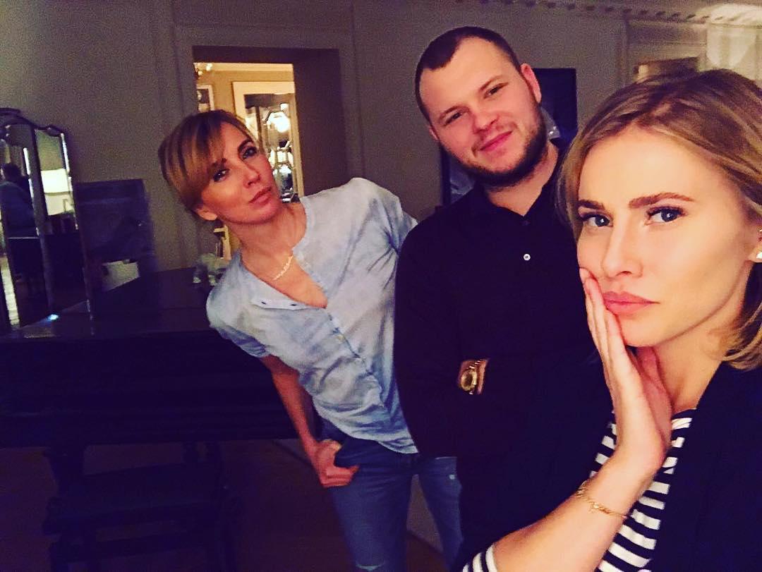 Бондарчук много времени уделяет семье сына.