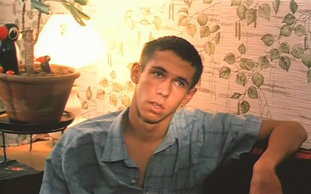 Одним из первых крупных появлений Алексея Панина в кино стала роль Пысы во всенародно любимой картине "ДМБ".