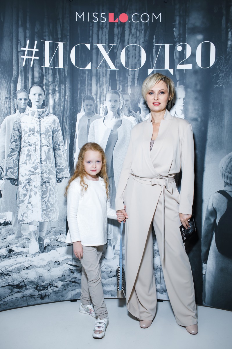 Елена Ксенофонтова с дочерью.