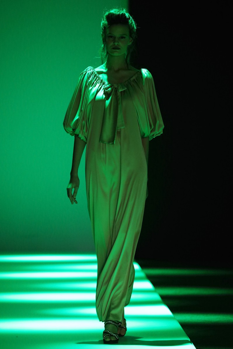 Шоу Гоги Никабадзе перенес зрителей в солнечный грузинский сад.