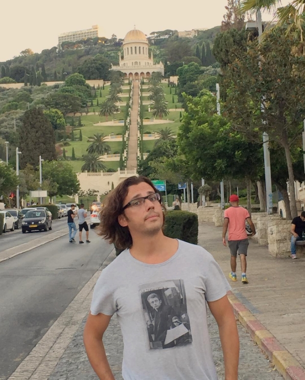 Можно предположить, что похожая сумма есть и на счетах его супруги.