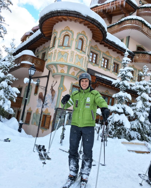 Судя по всему, россияне готовы многое простить артисту за его невероятную харизму.