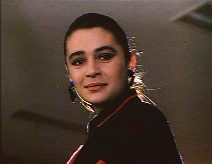 В 1990 году вышла картина "Дураки умирают по пятницам", в котором Оксана Фандера сыграла главную роль.