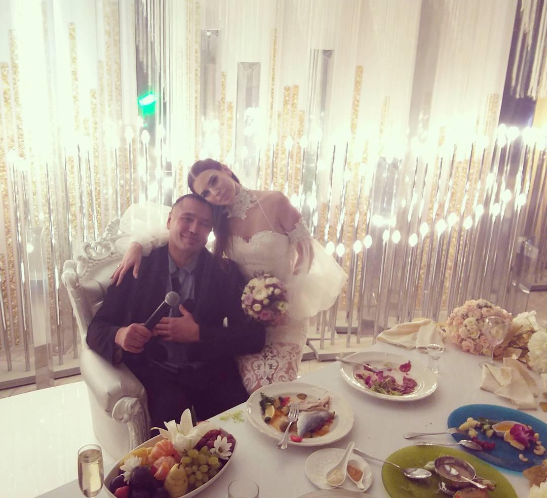 Он старался не перетягивать на себя все внимание публики и следил за тем, чтобы всем было весело.