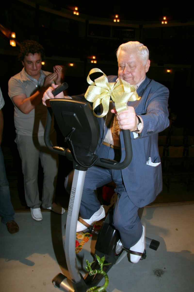 В 1977 году с помощью начальника Бауманского РСУ Ю. Л. Гольцмана Табакову удалось получить бывший угольный склад на улице Чаплыгина, 1а.