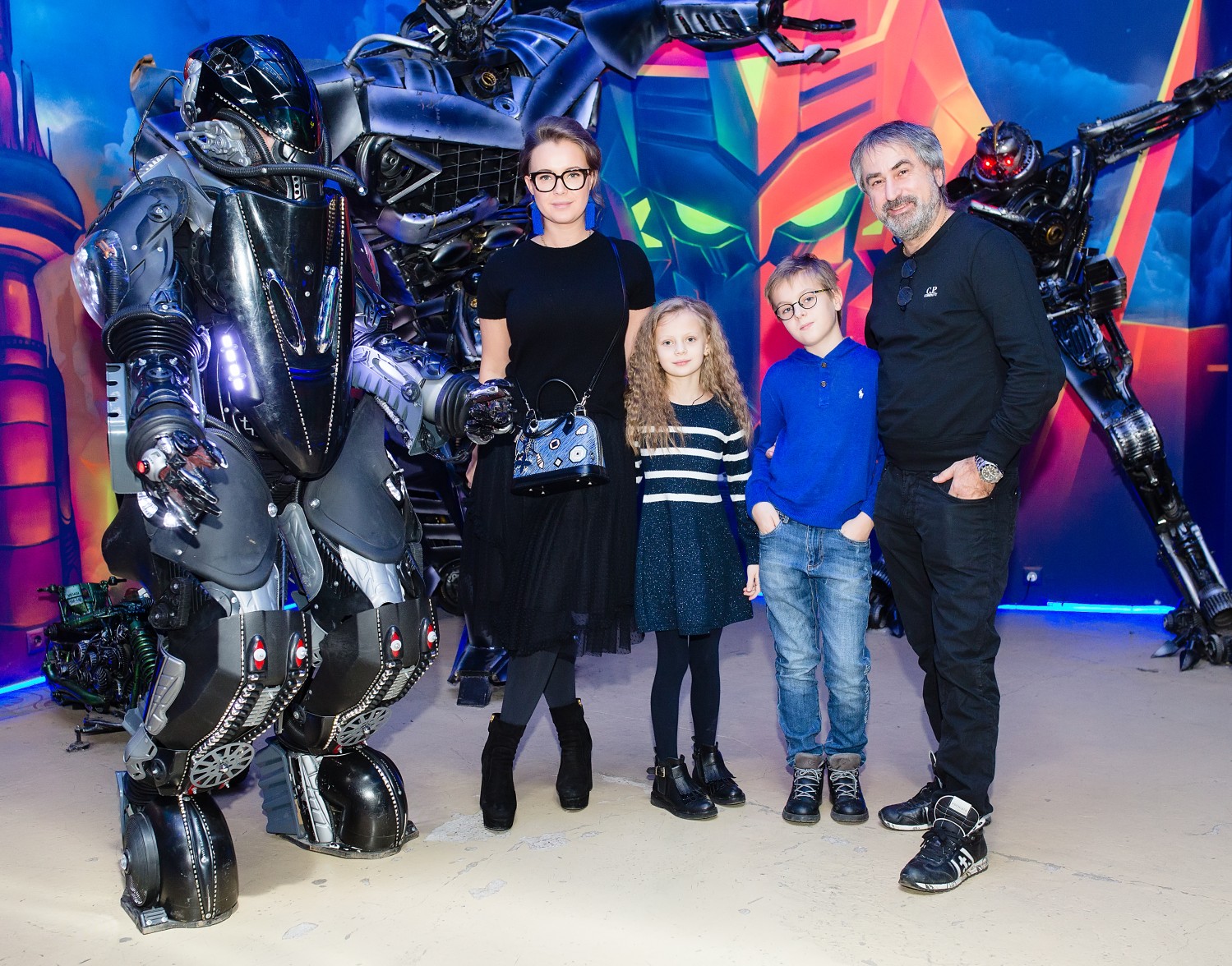 Александр и Ирина Толмацкие с детьми