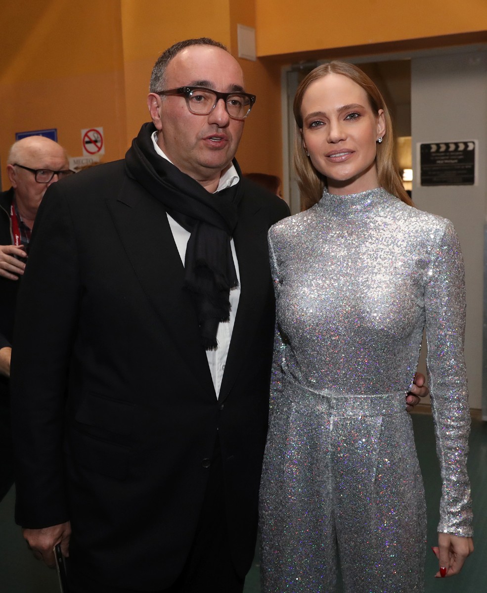 Продюсер Александр Роднянский и певица Наталья Ионова (Глюкоза) появились на красной дорожке вместе.