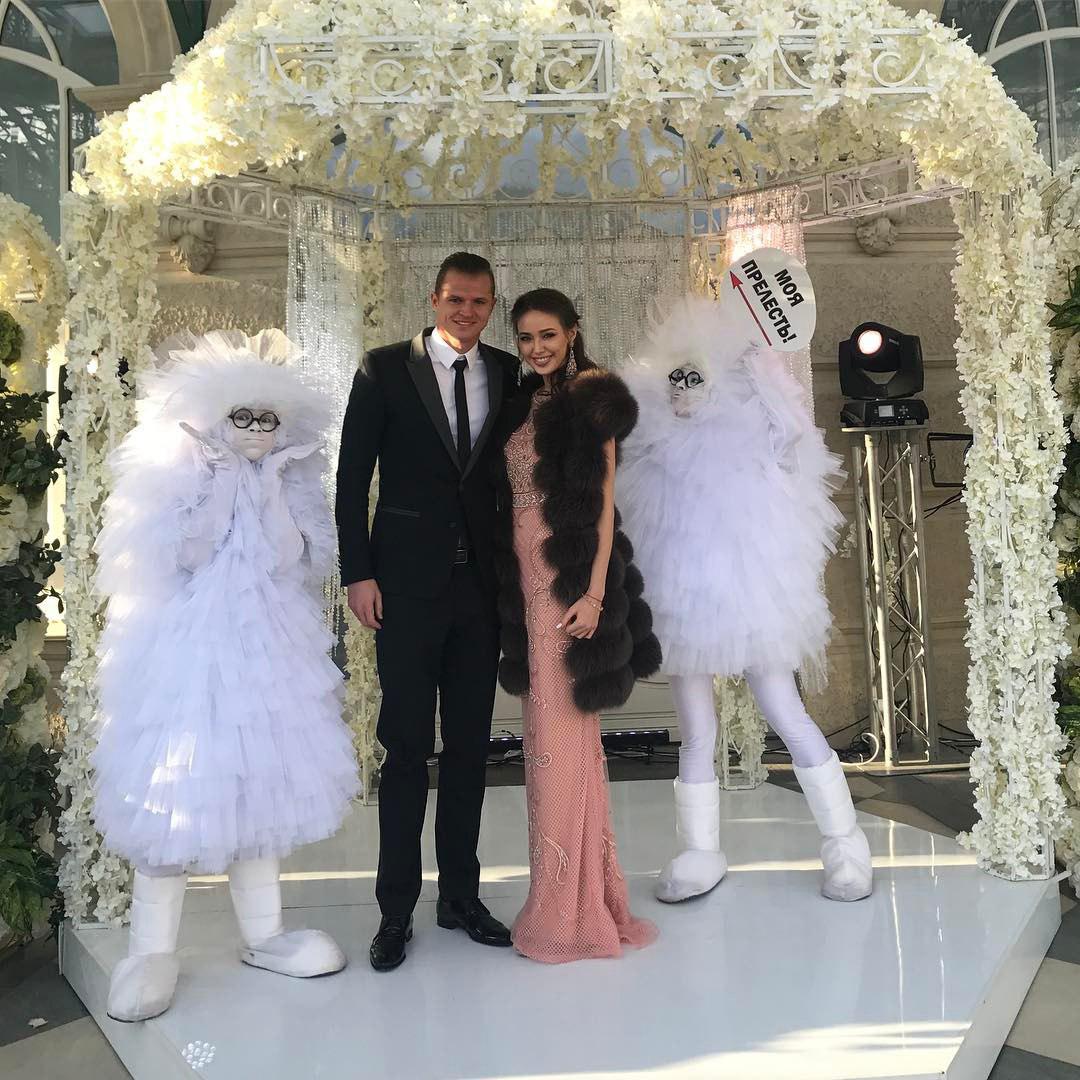 Дмитрий Тарасов далеко не сразу после разрыва с Ольгой Бузовой обнародовал Анастасию Костенко.