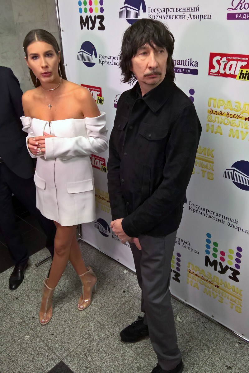 Группа "А'Студио" представила песню "Тик-так".