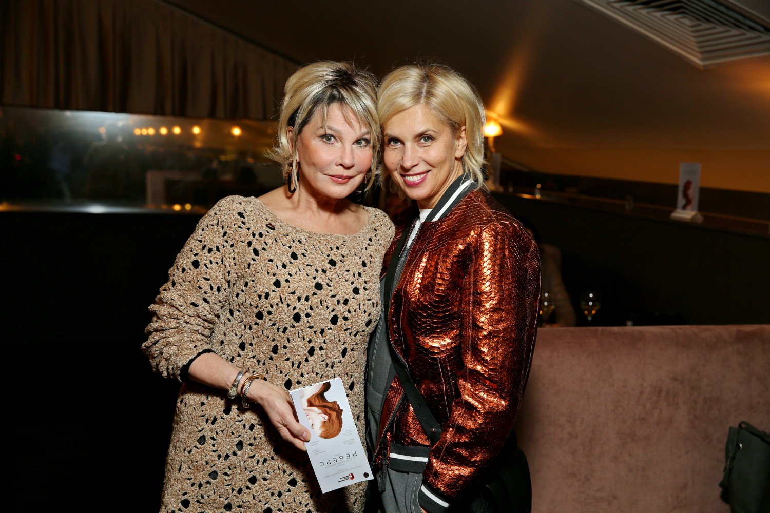 Веденеева и Свиридова дружат и часто вместе ходят в театр.