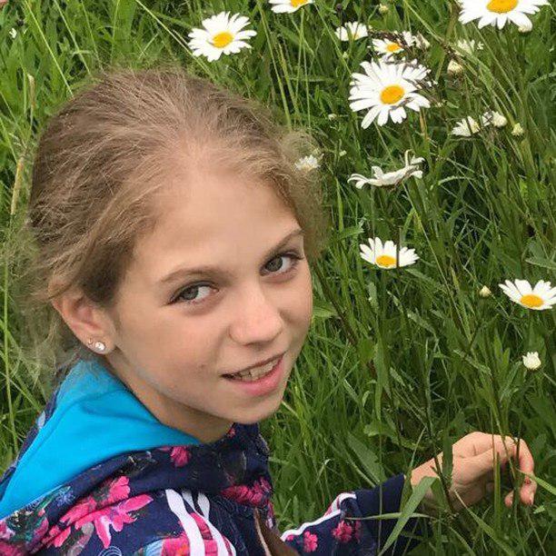 Трусов начала заниматься фигурным катанием в 2008 году.