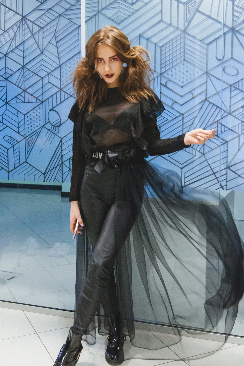 "FollowTheFabrika" – единственный проект в России, который в действительности масштабирует бизнес дизайнеров одежды.